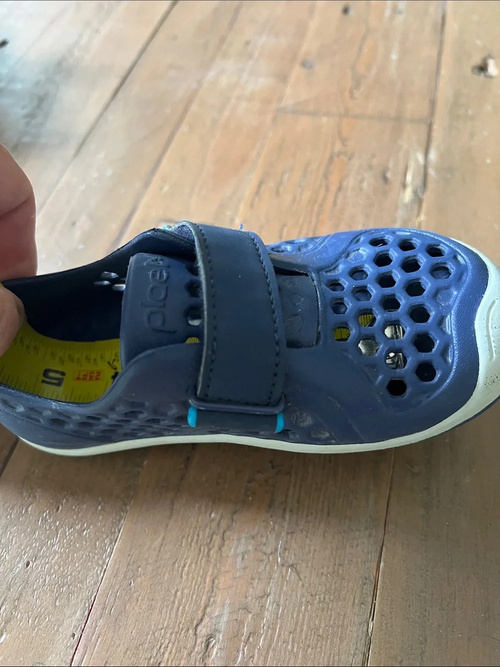 Plae Mimo blue perforated waterproof sneakers little kids size 8 blue